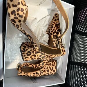 Steve Madden Brown Tan Heels